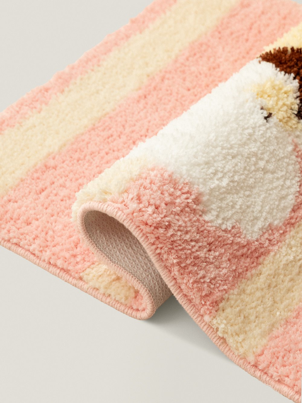 Viola Violin Girl Rug - edge and backing detail