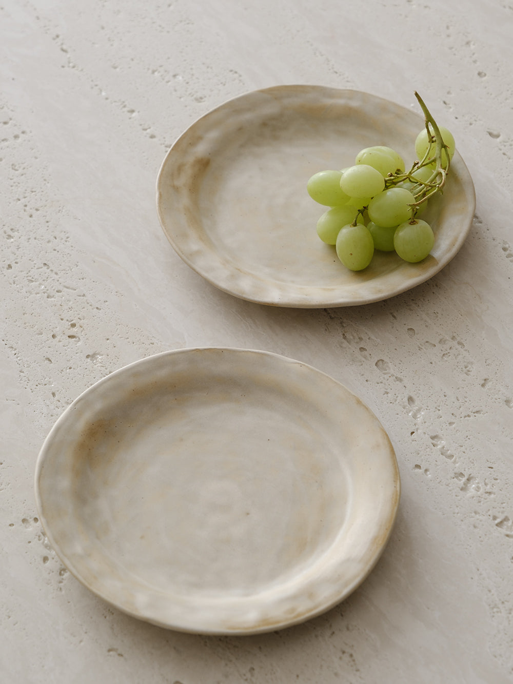 Sandflow Petite Round Plate - WENSHUO HOME