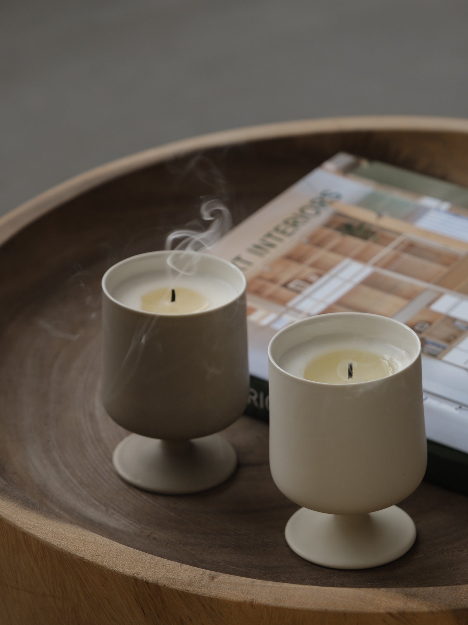 Minimalistischer Räucherbecher mit Stiel