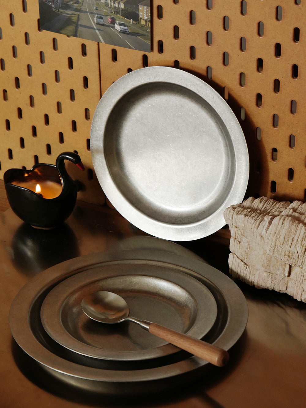 NILO Wide-Rim Round Shallow Plate - additional view 2