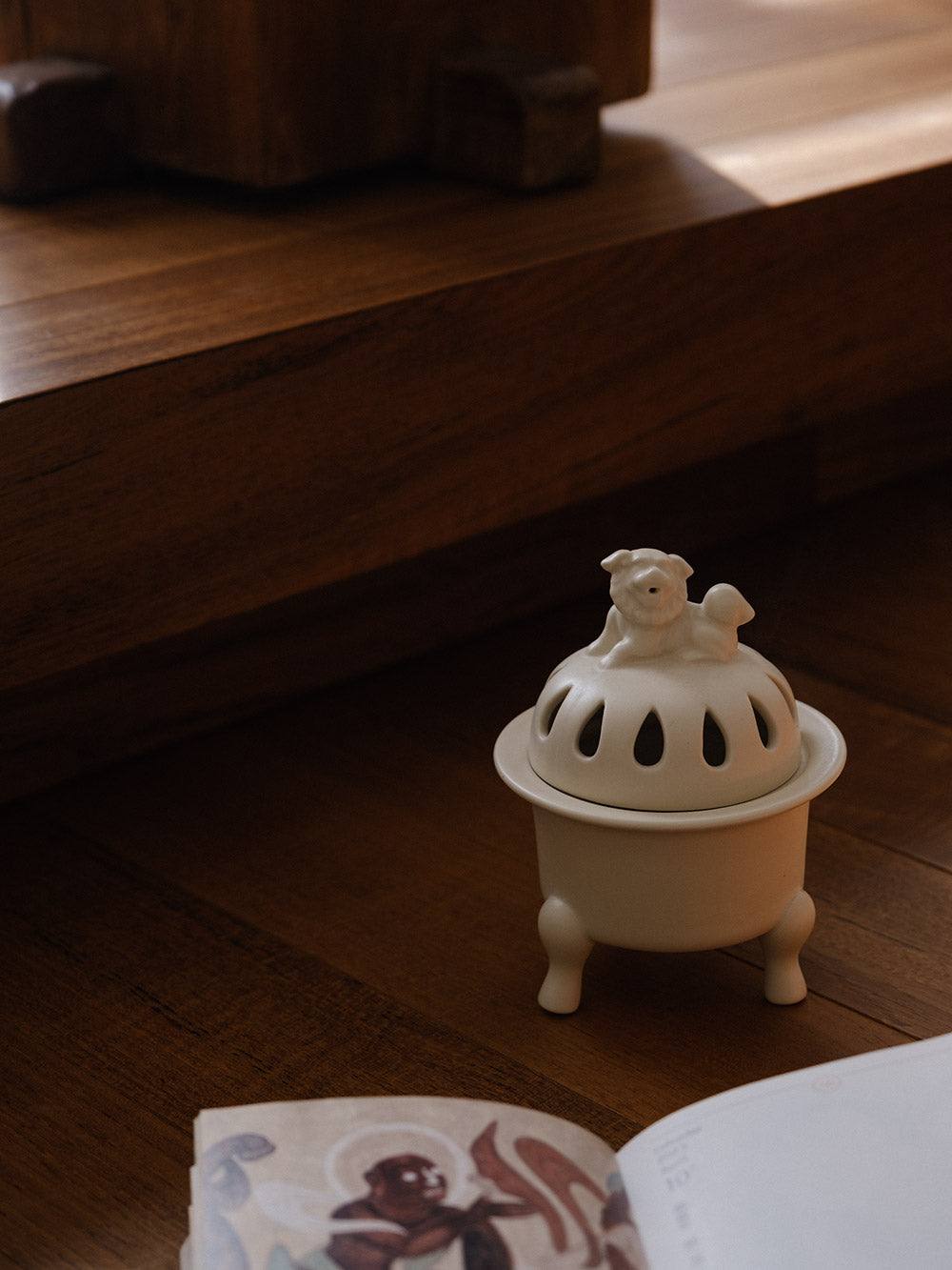Le Lion Incense Burner - additional view 5