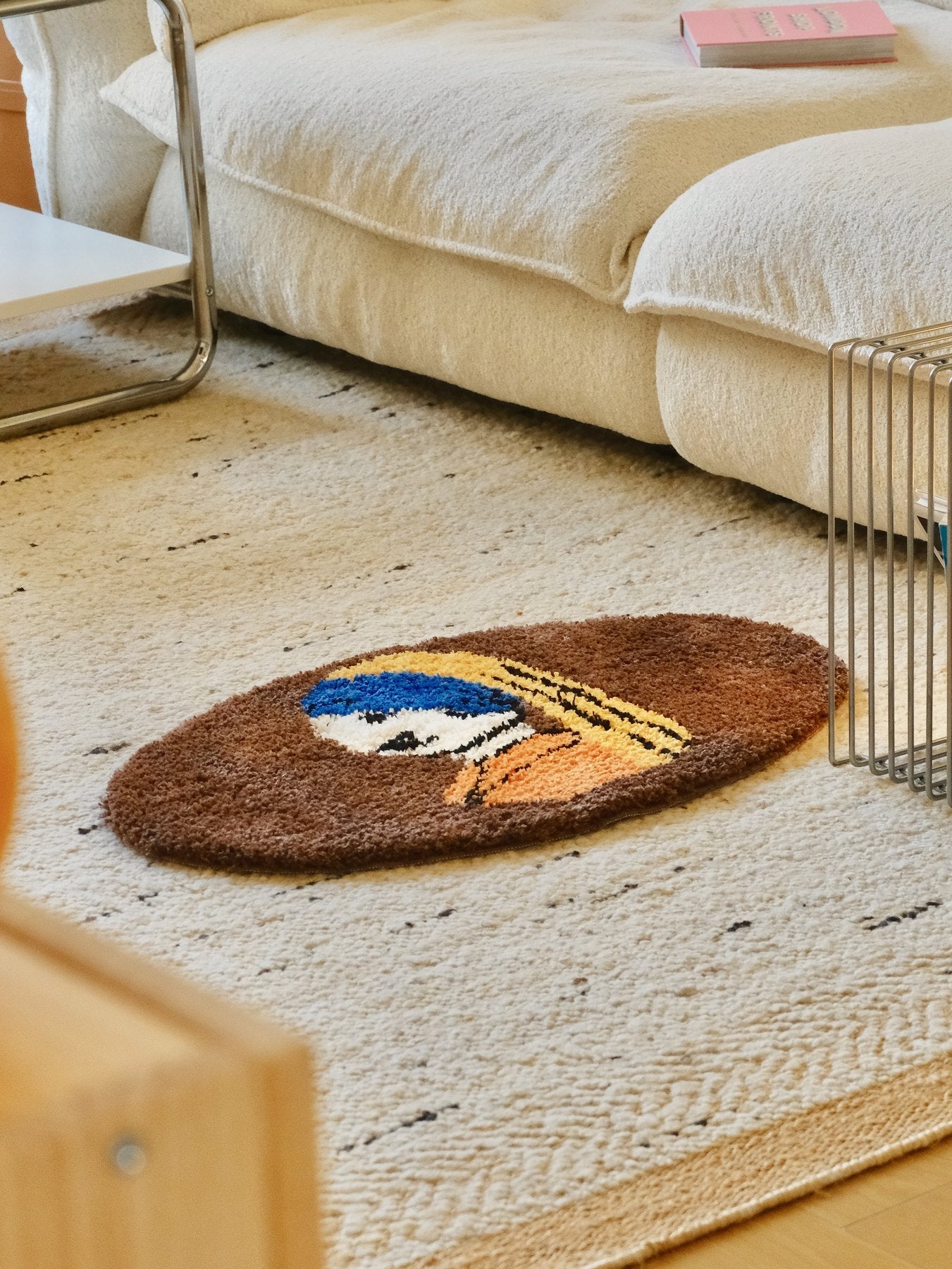 Moon Pitcher Vase with a Pearl Portrait Rug