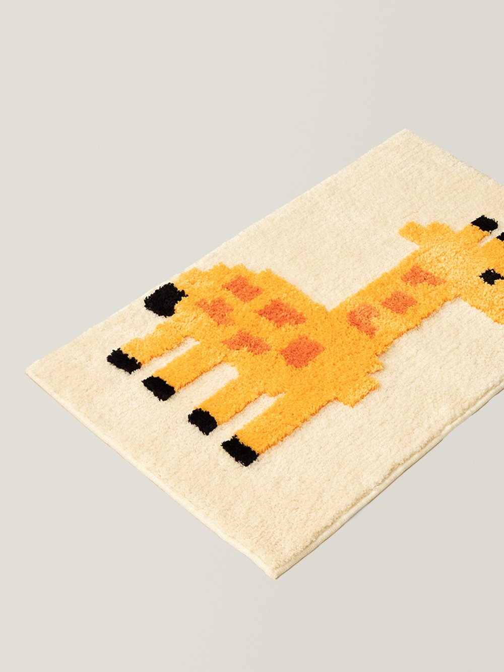 Savanna Giraffe Rug - alternate view