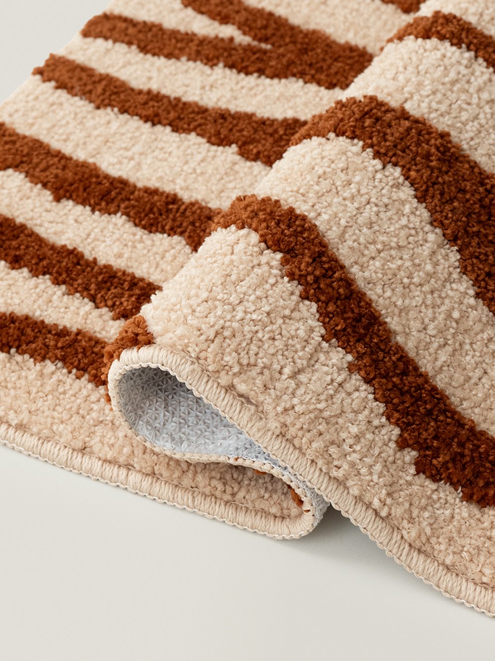 Tora Wild Pattern Plush Rug - texture detail