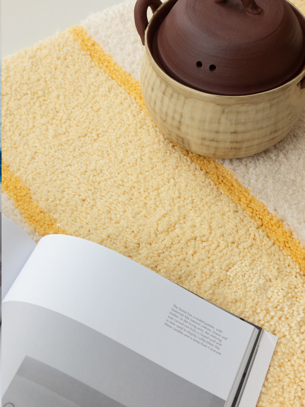 Voidline Wide Stripe Surfboard Rug (Fresh Yellow)
