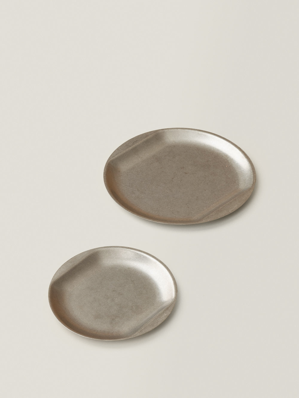 ARC Round Plate with Handle