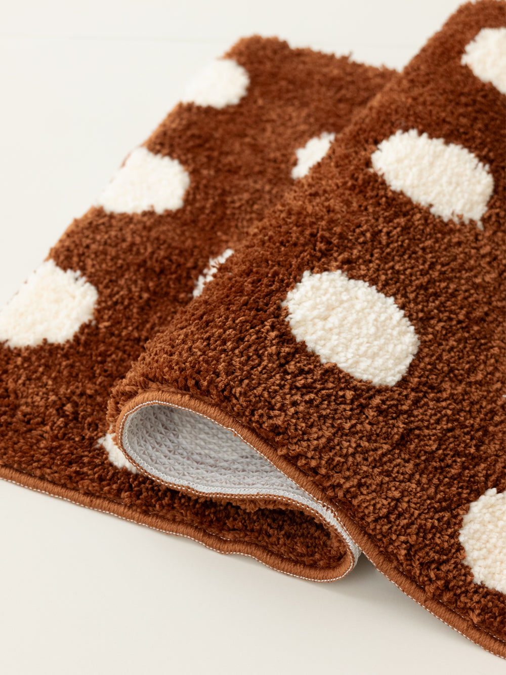 Dotty Polka Dot Square Rug (Cocoa)