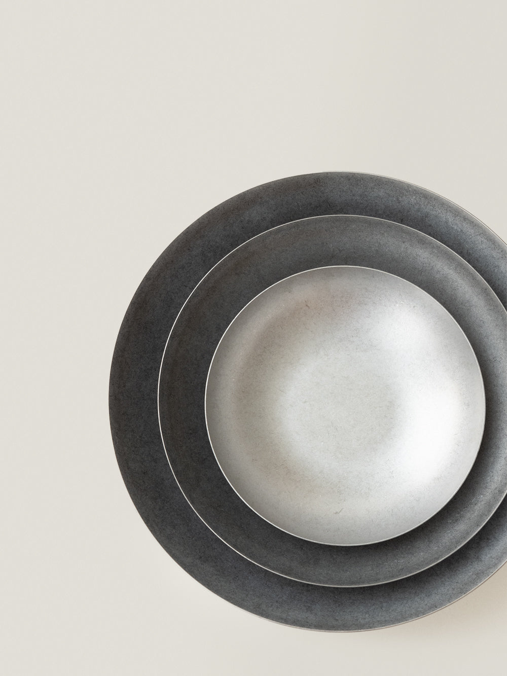 CAEL Stainless Steel Shallow Round Plate