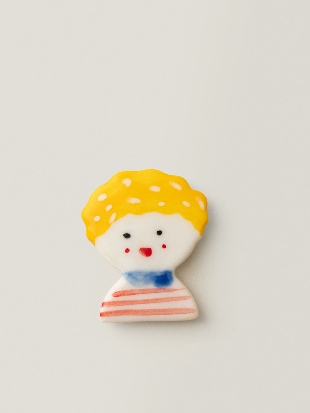 Sunny Yellow-Tailed Cat Ceramic Brooch