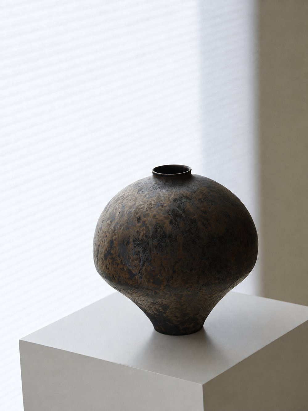 Earthbrush Ceramic Vase — oxidized brown