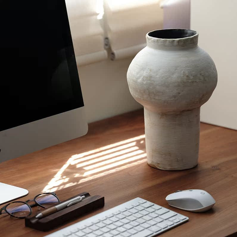 TG020 Pedestal Ceramic Vase — additional view 3