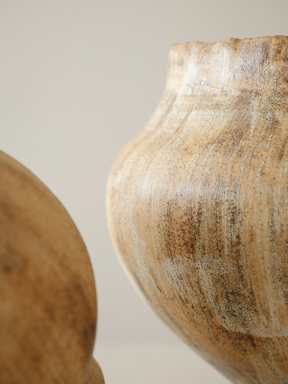 TG27 Textured Ceramic Vase — additional view 3