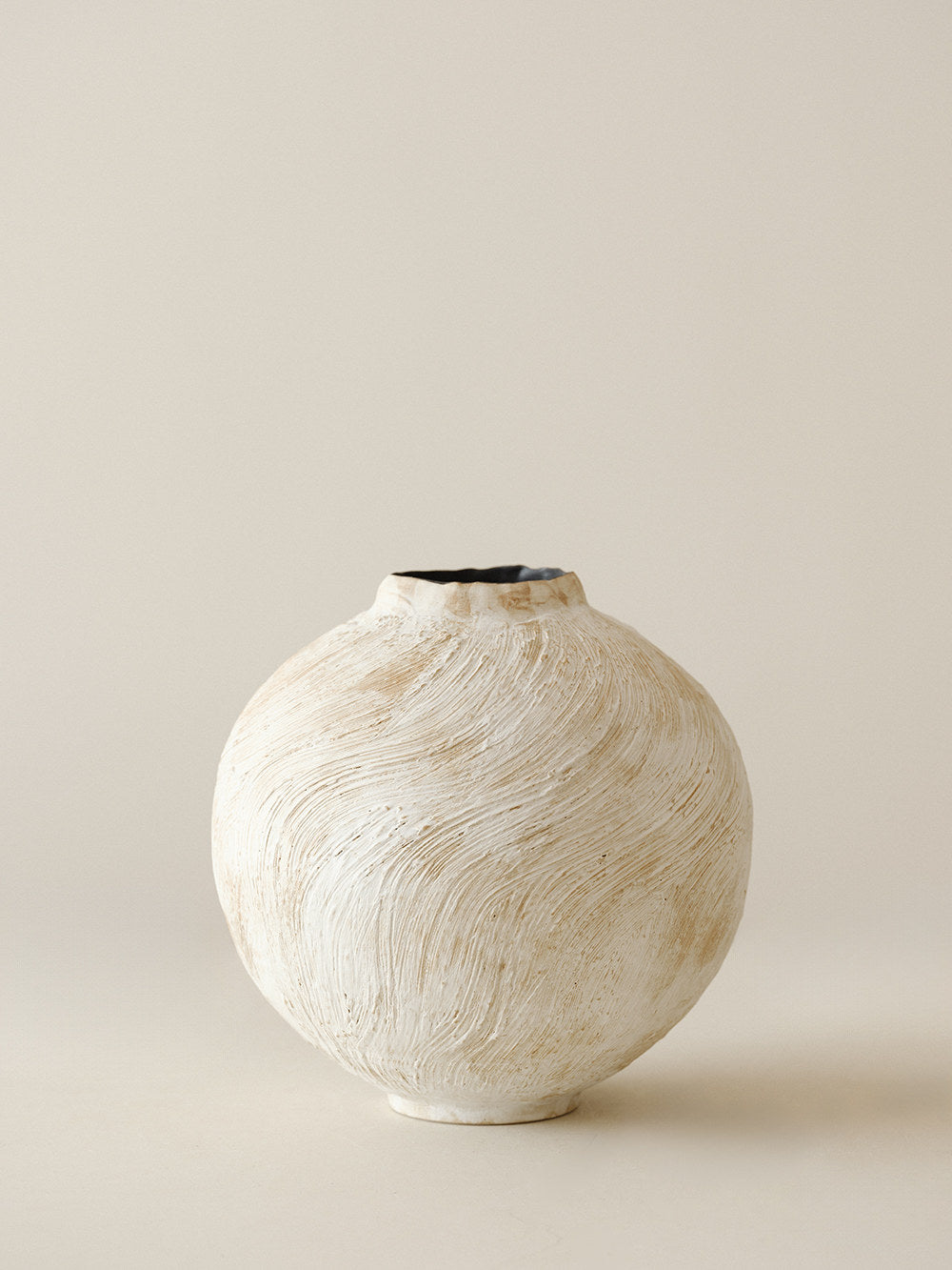 TG28 Round Ceramic Vase — additional view 2